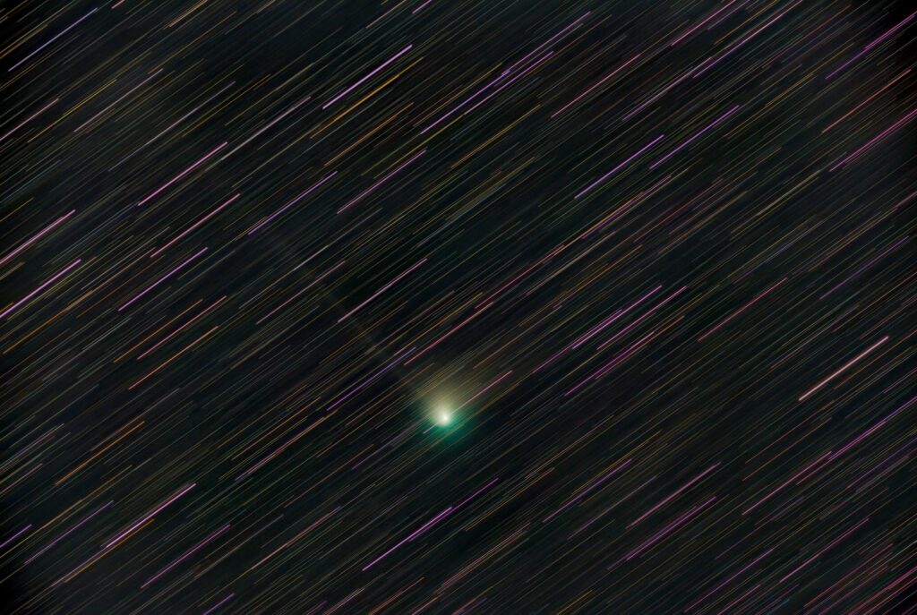 Graduate student’s photos of green comet featured in major media outlets